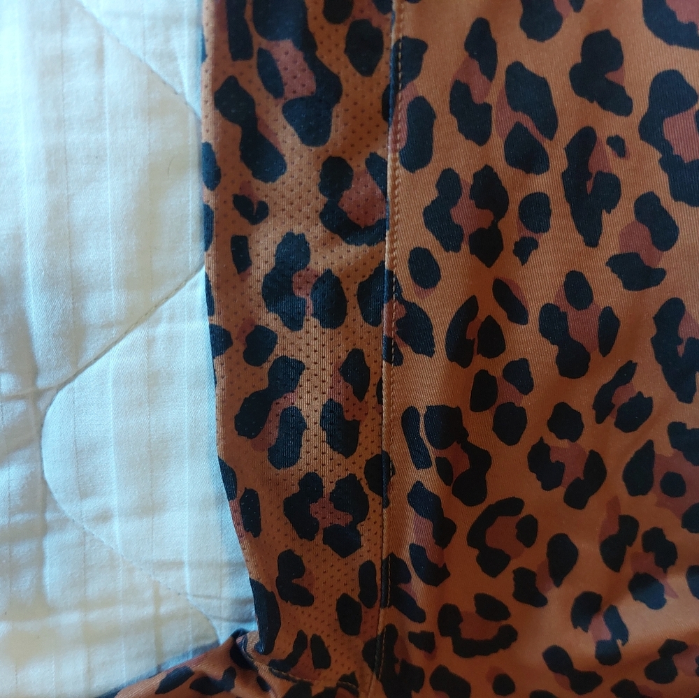 Leopard pullover - Picture 2 of 11